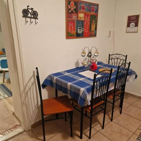 Kerekparos Es Zarandok Vendeghaz Villa Apostag Exteriör bild