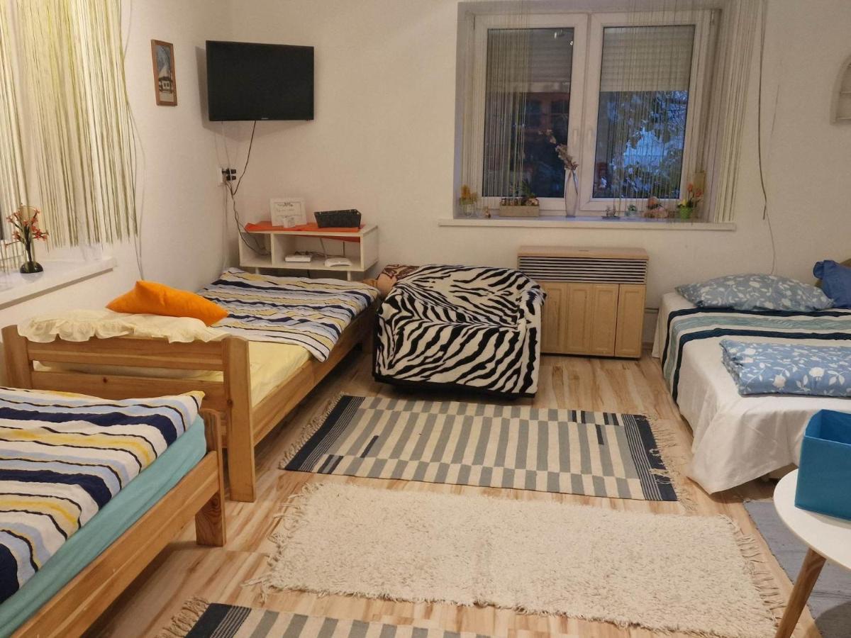 Kerekparos Es Zarandok Vendeghaz Villa Apostag Exteriör bild