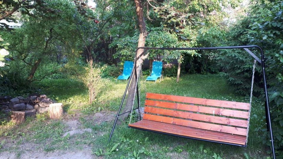 Kerekparos Es Zarandok Vendeghaz Villa Apostag Exteriör bild