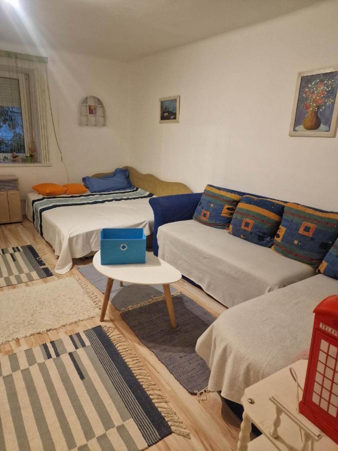 Kerekparos Es Zarandok Vendeghaz Villa Apostag Exteriör bild