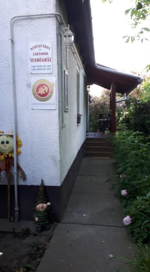 Kerekparos Es Zarandok Vendeghaz Villa Apostag Exteriör bild